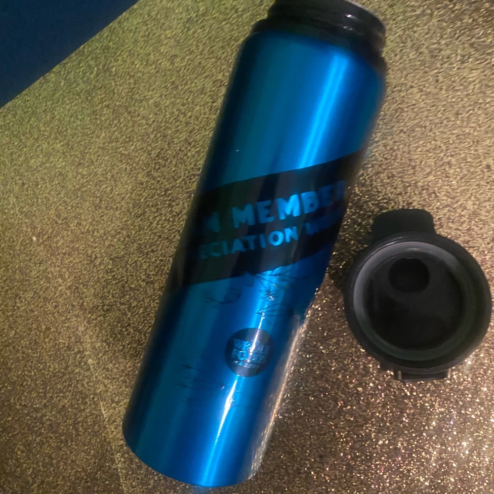 WHOLE FOODS 2021 TEAM EXCLUSIVE BEAR ON A BIKE WATER STAINLESS STEEL Tumbler